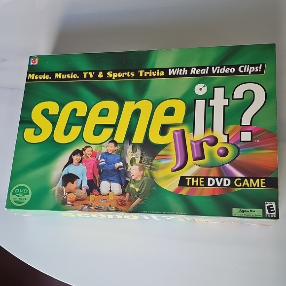 Scene It? Jr. The DVD Game - NWT - Picture 1 of 8